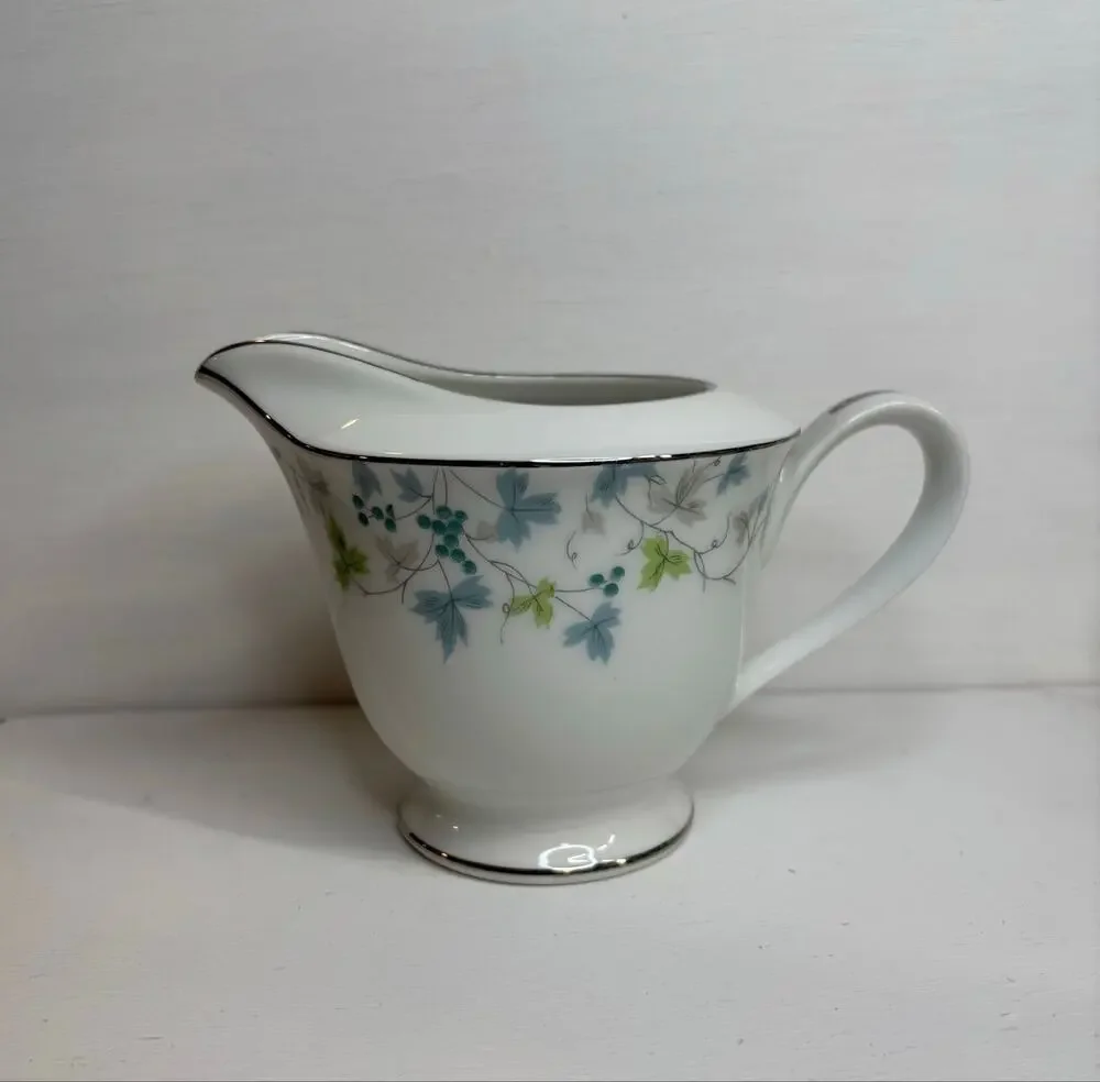 Vintage Sango JAPAN - BON AIRE FLOWERS pattern Creamer